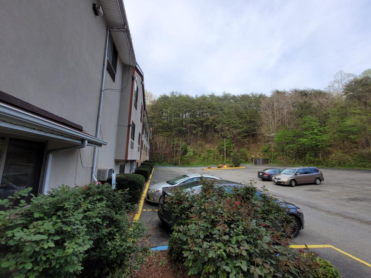 Raceway Inn Martinsville Exterior foto